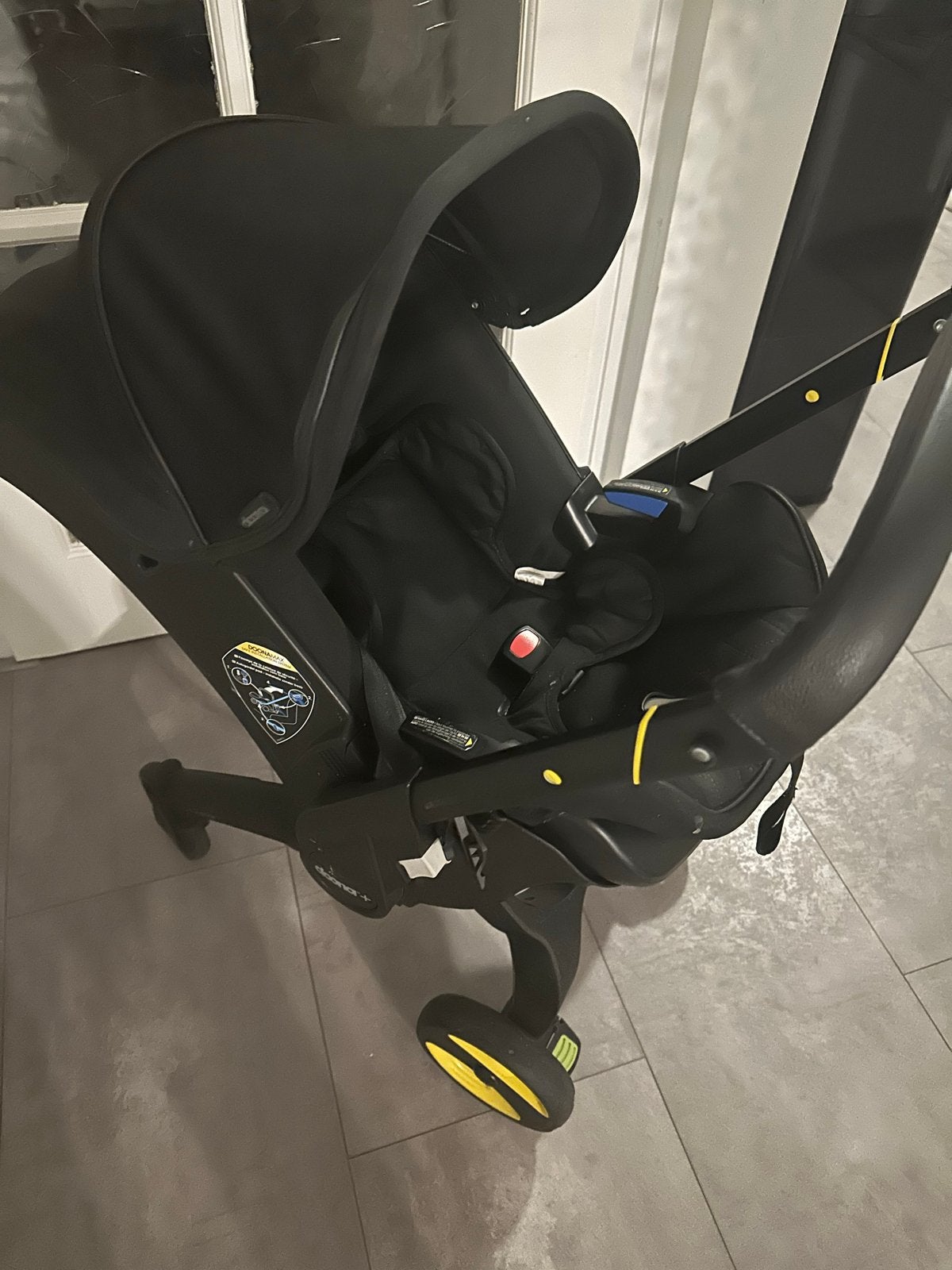 Doona kinderwagen, Kinderen en Baby's, Kinderwagens en Combinaties, Gebruikt, Ophalen of Verzenden, Met autostoeltje, Kinderwagen