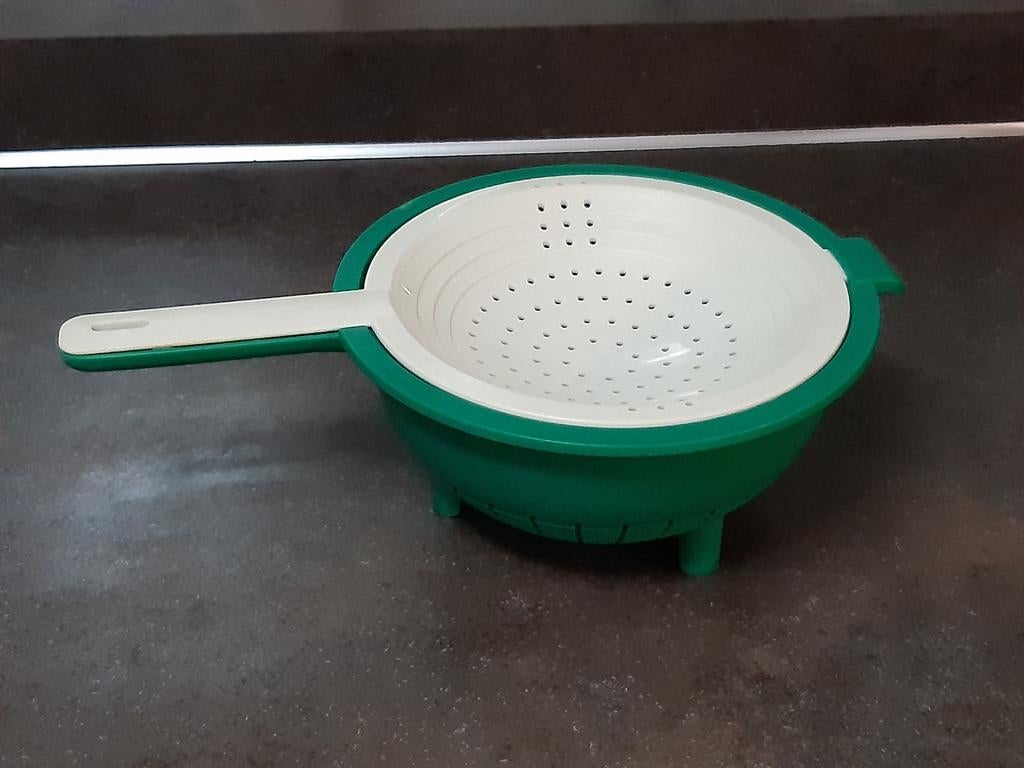 Tupperware duo vergiet groen/wit, Ophalen of Verzenden, Groen, Schaal