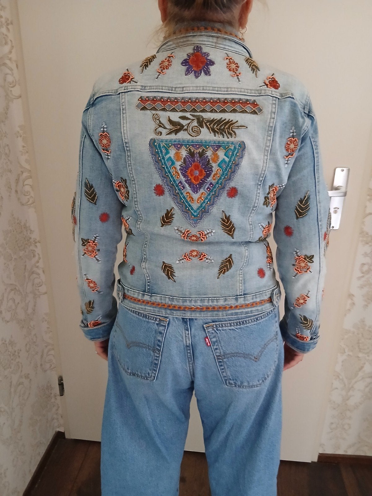 Unieke spijkerjas met borduursels en stretch, Maat 38/40 (M), Blauw, Ophalen of Verzenden, Onbekend