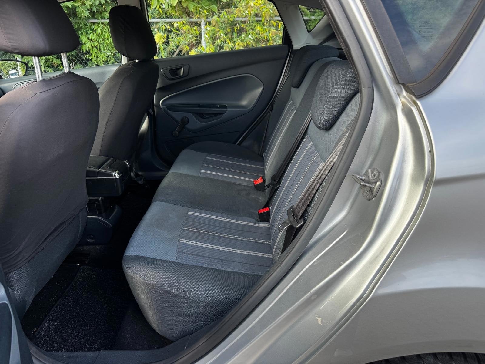 Foto 16 van Ford Fiesta 1.25 Trend 5-deurs - CarPlay/Airco