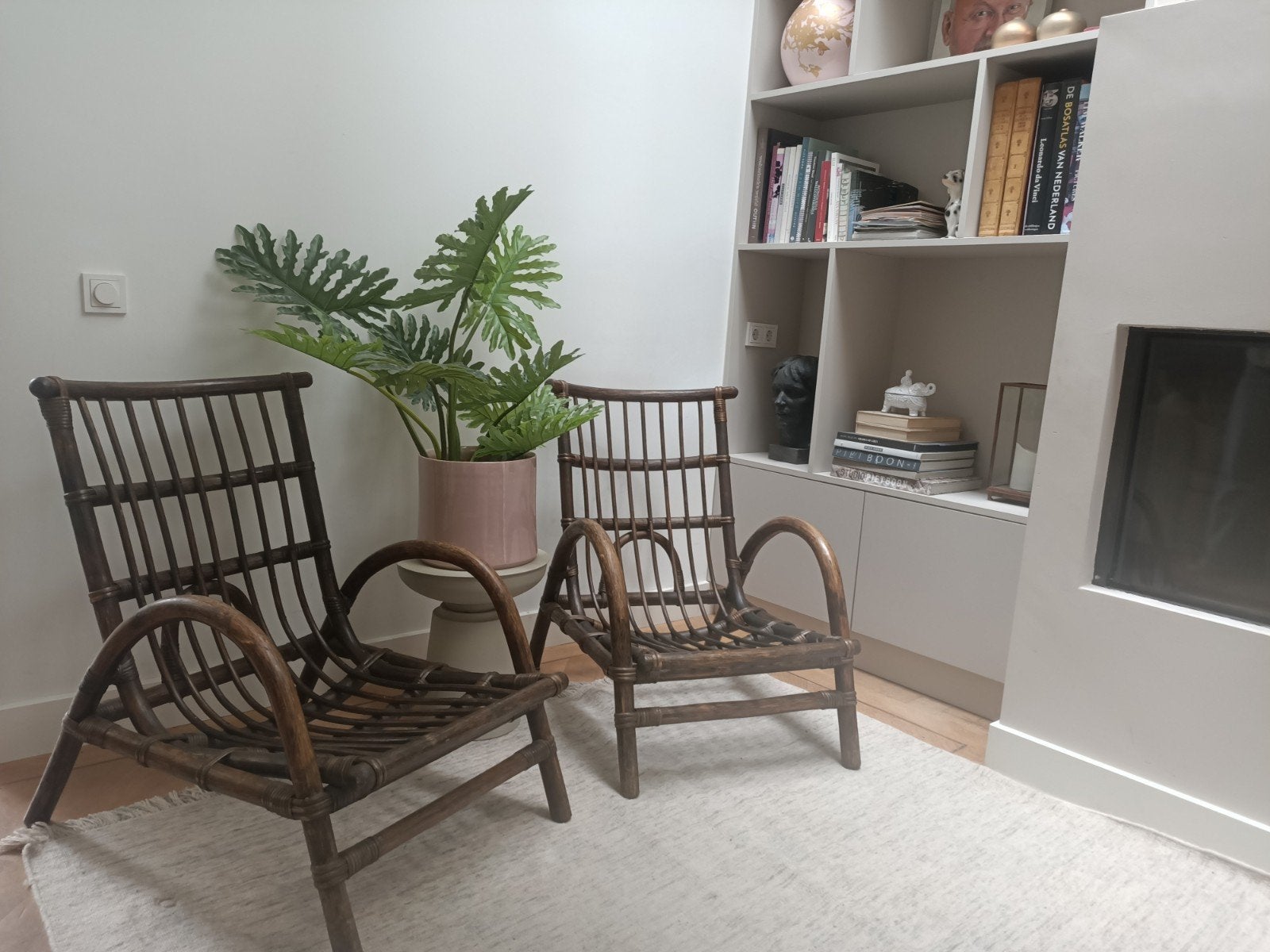 2 Vintage Manou Rotan Fauteuils - Binnen en Buiten, Ophalen, Zo goed als nieuw, 50 tot 75 cm, Riet of Rotan