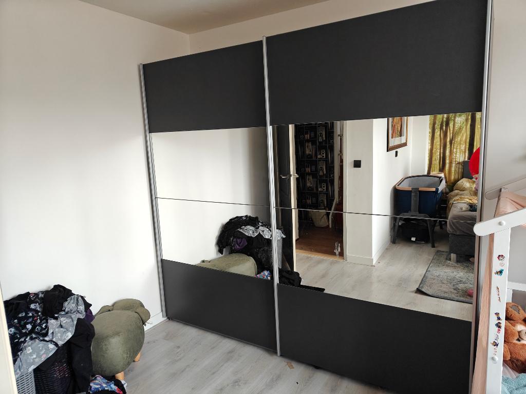 GRATIS Kledingkast, Ophalen, Met deur(en), Gebruikt, 200 cm of meer