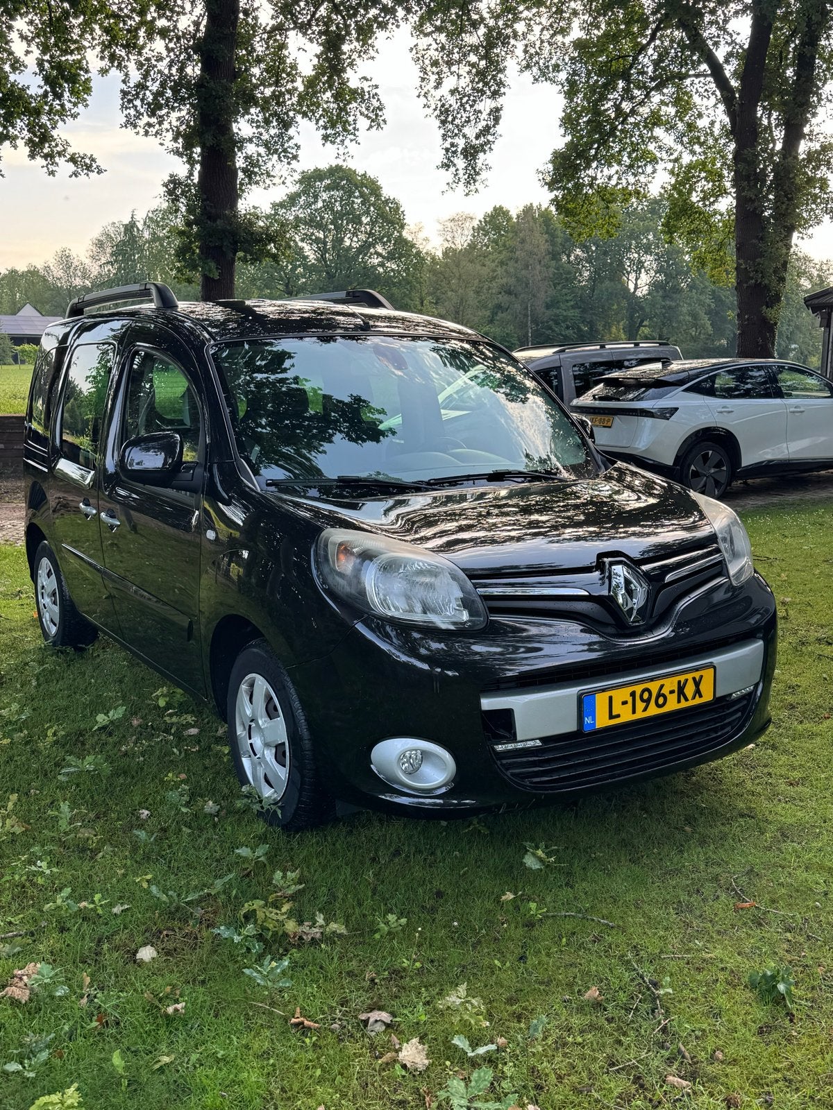 Renault Kangoo rolstoelauto automaat, 1350 kg, Stof, Zwart, 4 cilinders