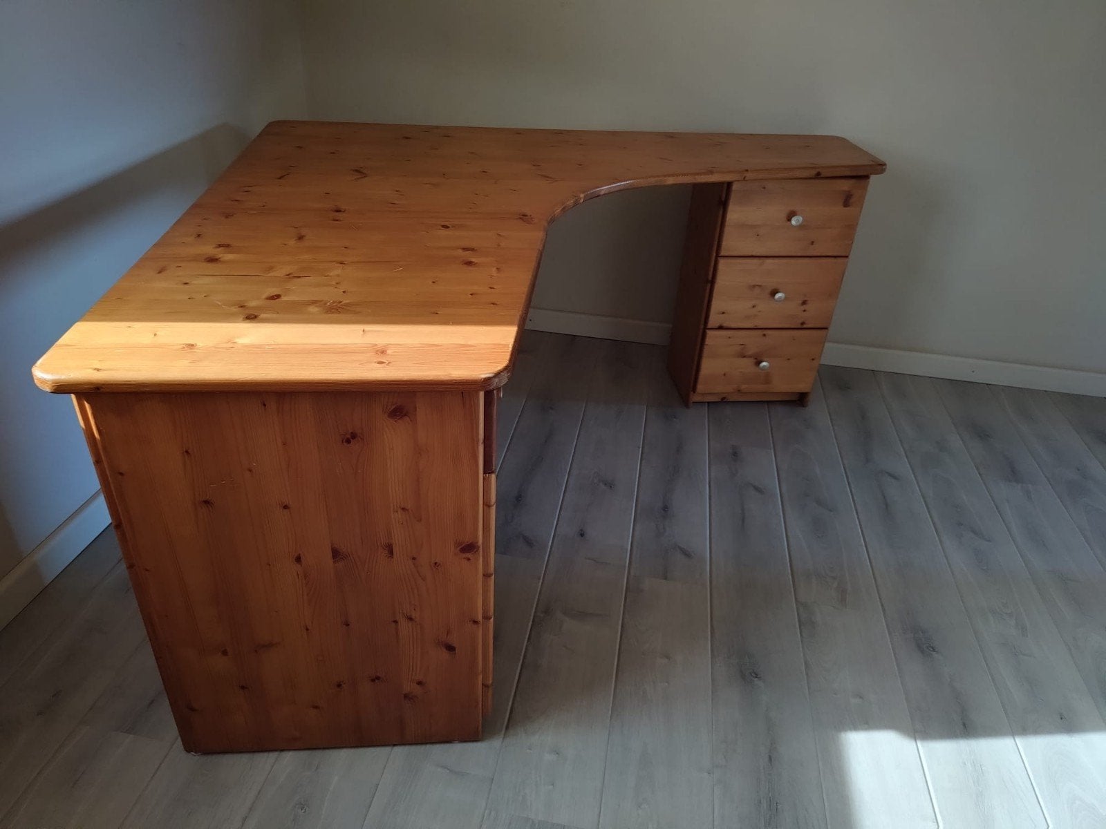 Hoek bureau. grenenhout., Ophalen, Demontabel, 160 cm, Hoekbureau