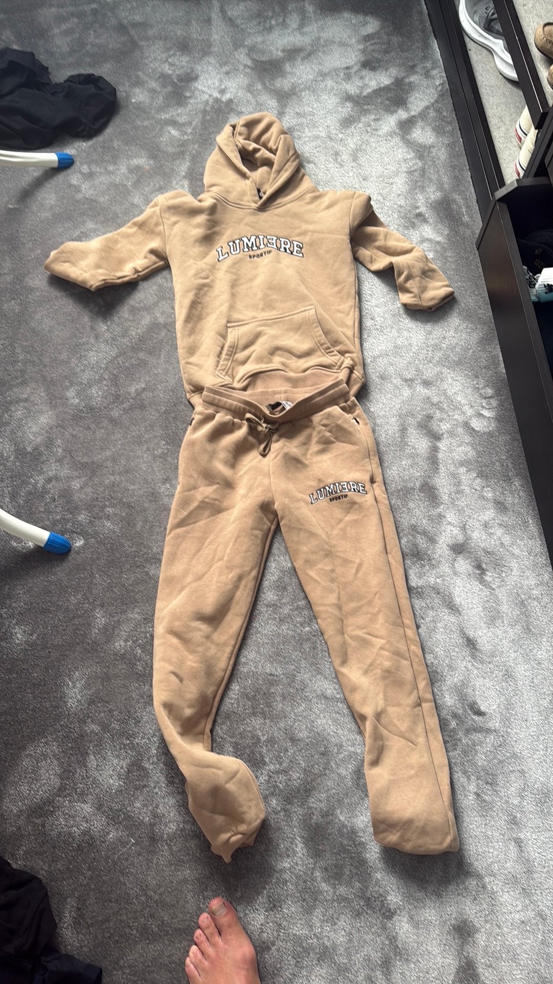 Joggingpak Lumiere maat 152, Ophalen, Zo goed als nieuw