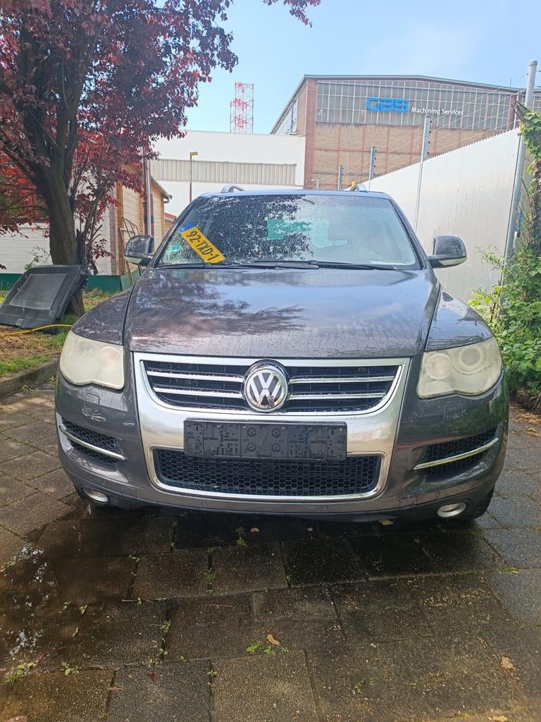 Volkswagen Touareg 5.0 TDI V10 230KW 4MOTION AUT 2008 Grijs, Auto's, Automaat, 4921 cc, 2577 kg, Leder