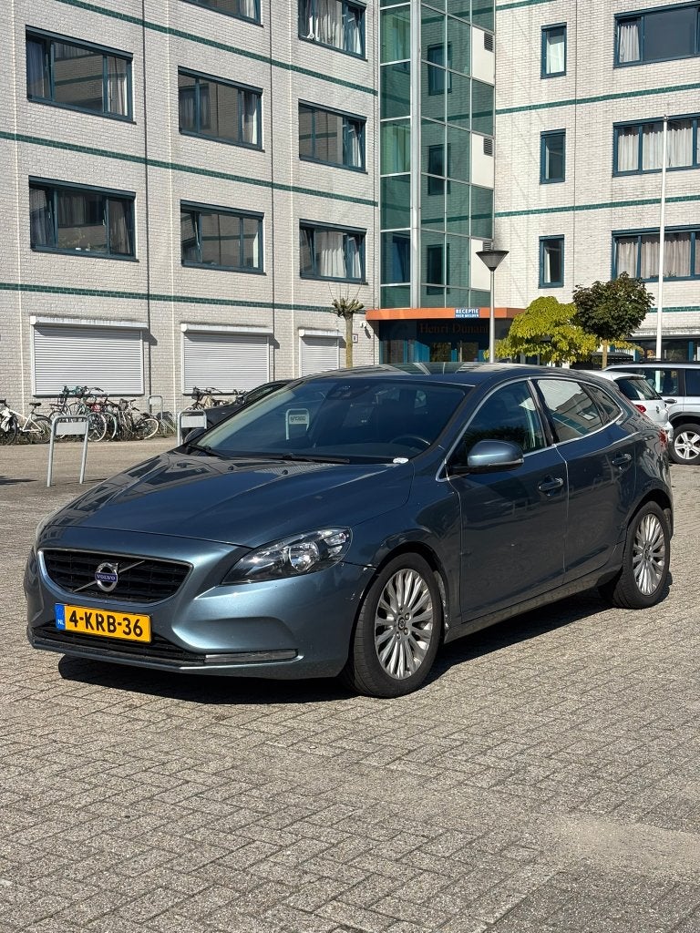 Volvo V40 1.6 D2 115PK 2013 Blauw, Auto's, Voorwielaandrijving, Stof, Zwart, 4 cilinders