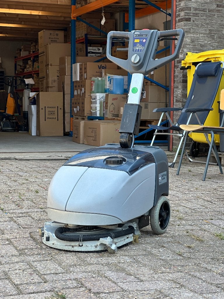 Tweedekans Nilfisk Sc 350 Schrobzuigmachine, Ophalen, Gebruikt, Schrobmachine