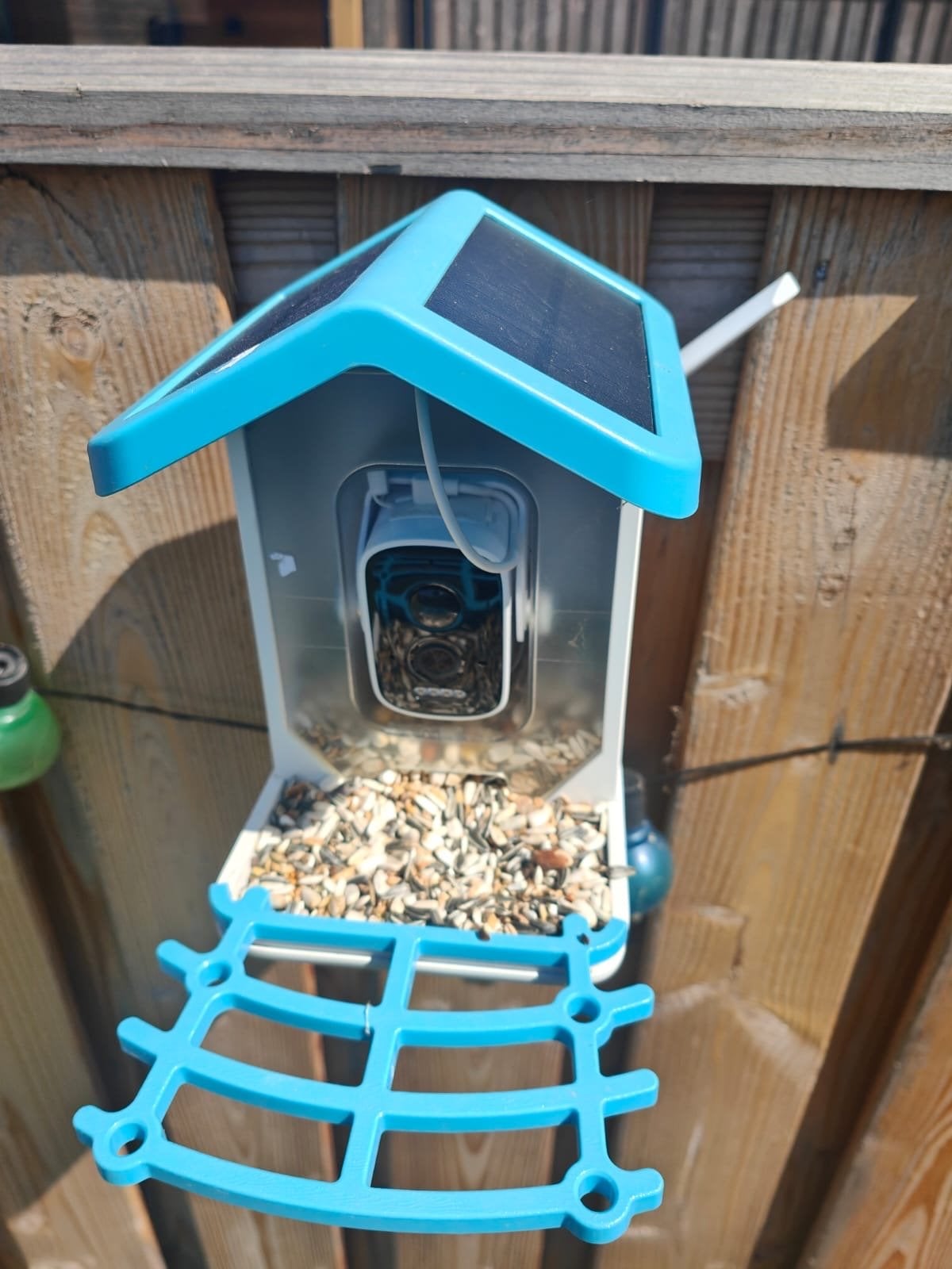 Slimme vogelvoederhuis met camera en zonnepaneel, Ophalen of Verzenden, Zo goed als nieuw