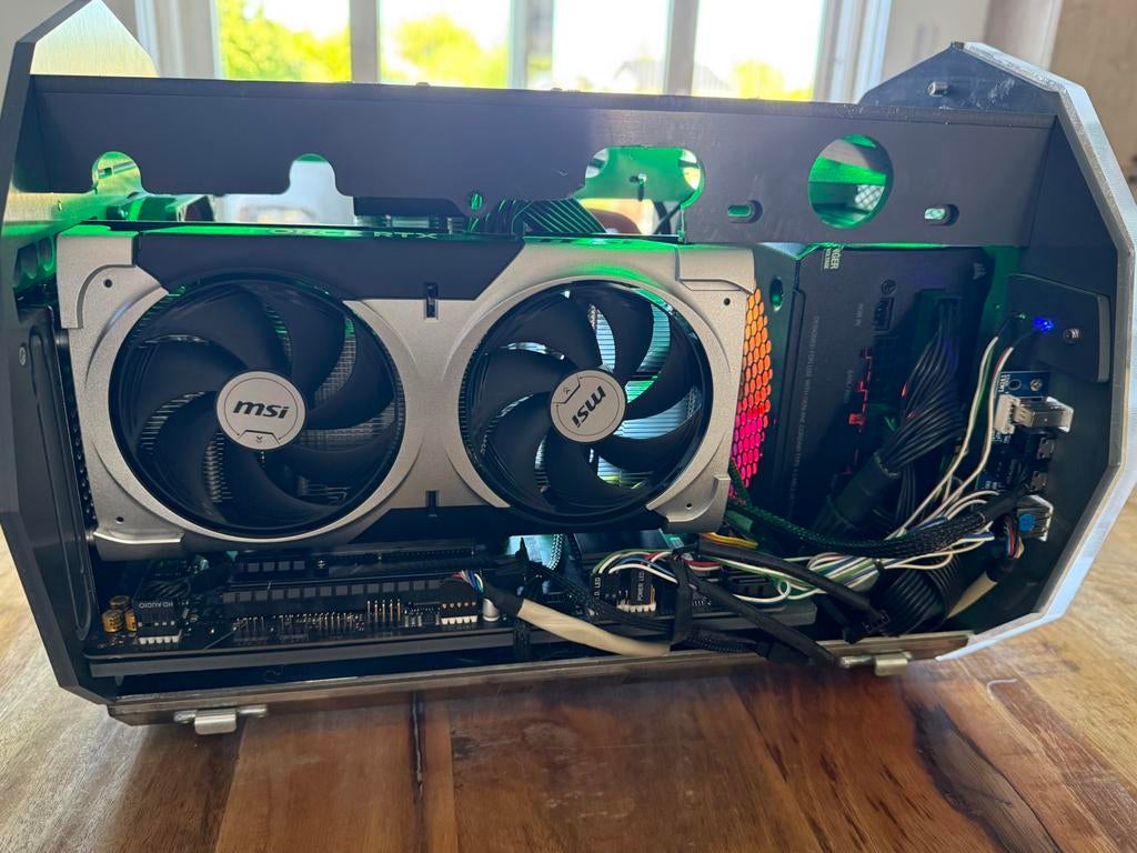 Unieke gaming PC! Ryzen 5 5600X | RTX 5060ti 8gb, Ophalen, 32 GB, Zo goed als nieuw, Gaming