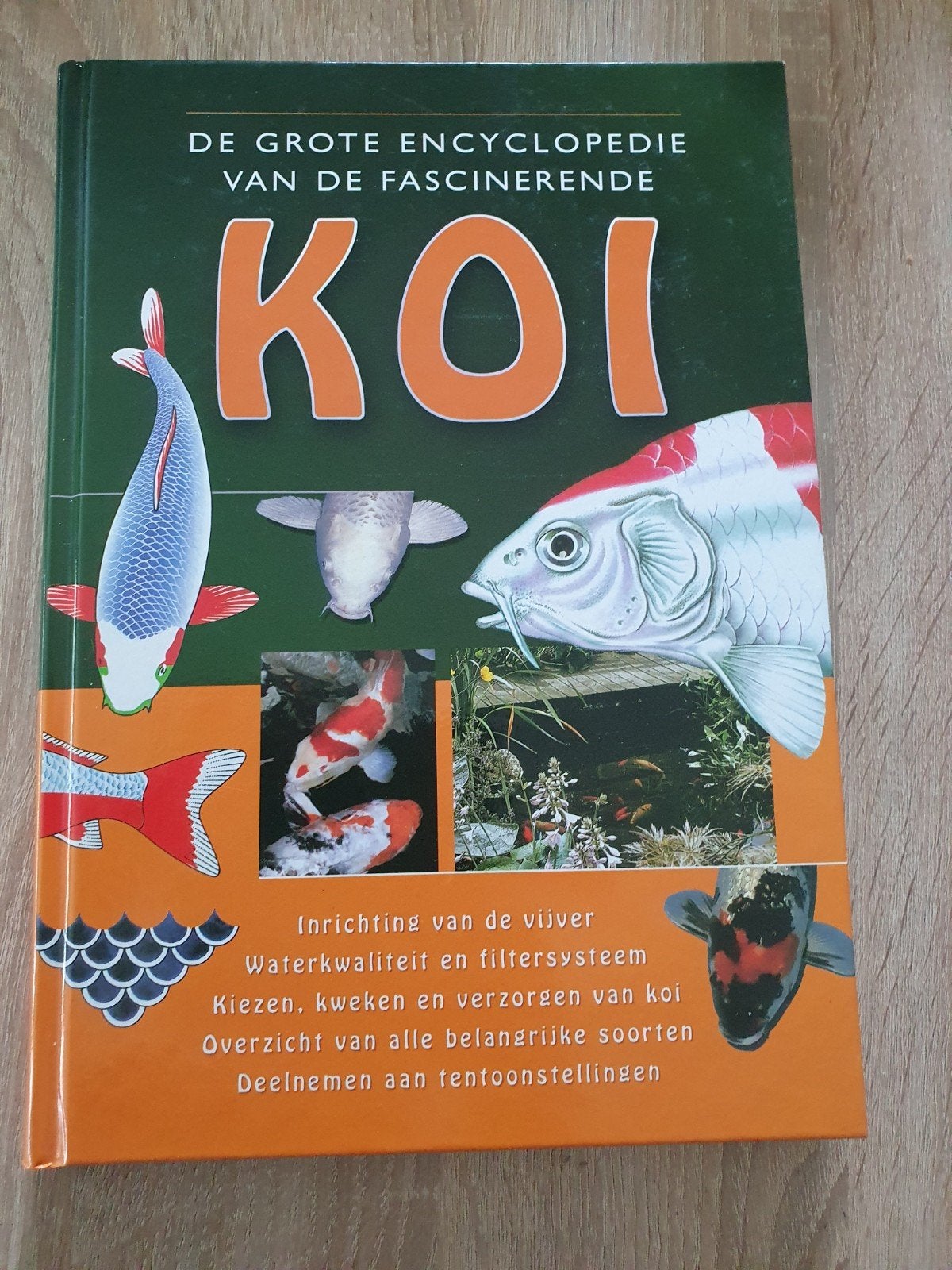 De Grote Encyclopedie van de Fascinerende Koi, Ophalen of Verzenden, Zo goed als nieuw, Vissen
