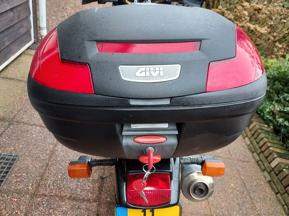 Givi Monolock E470 Simply III  topkoffer met adapterplaats, Verzenden, Gebruikt