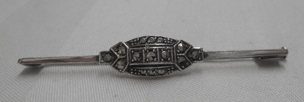 Zilveren Art Deco broche met markasiet steentjes nr.1455, Verzenden, Zilver, Broche