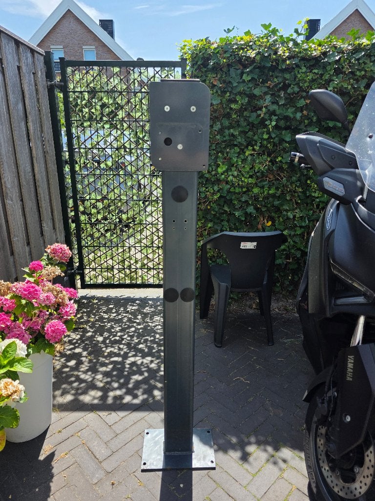 Montagepaal o.a. geschikt voor Wallbox, Auto diversen, Laadpalen, Ophalen, Zo goed als nieuw, Laadpaal