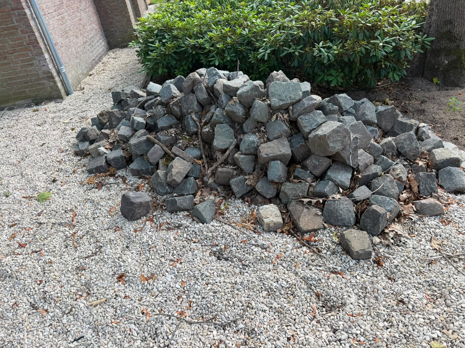 Gebruikte kasseien/kinderkoppen - Ideaal voor tuin of oprit, Ophalen, Gebruikt, Graniet, Kei