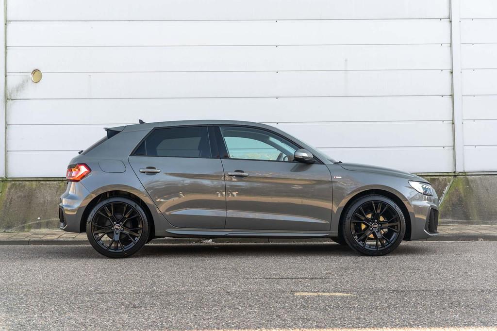 Audi A1 Sportback 25 TFSI 95pk S-tronic S Edition | Navigati, Euro 6, 95 pk, Leder en Stof, 3 cilinders