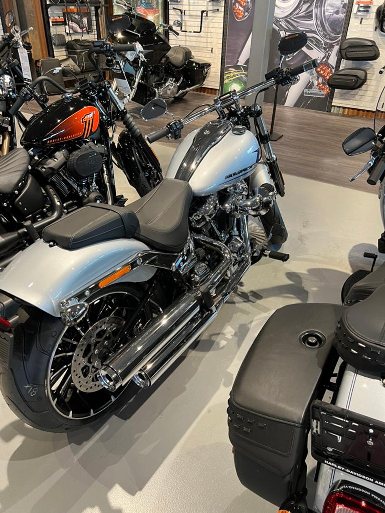 Harley Davidson type Breakout 117, 2 cilinders, Nieuw, Particulier, Meer dan 35 kW