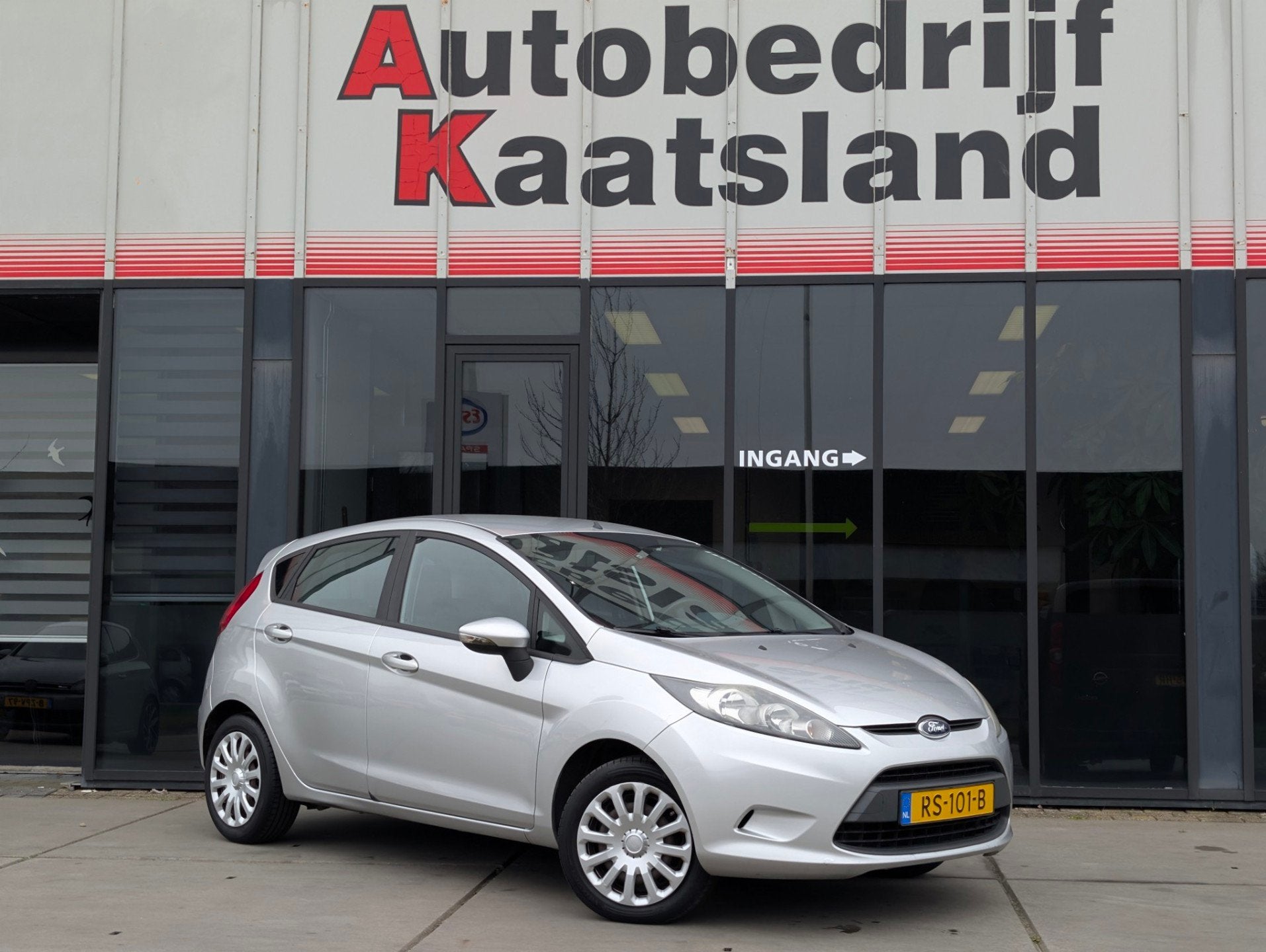 Ford Fiesta 1.25 Limited - Airco - VERSNELLINGSBAK DEFECT -, Voorwielaandrijving, Stof, 4 cilinders, Origineel Nederlands