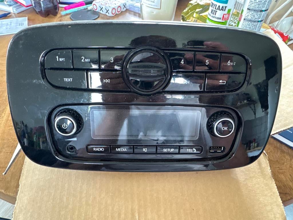 Smart Forfour radio - Zo goed als nieuw, Auto diversen, Autoradio's, Ophalen, Zo goed als nieuw