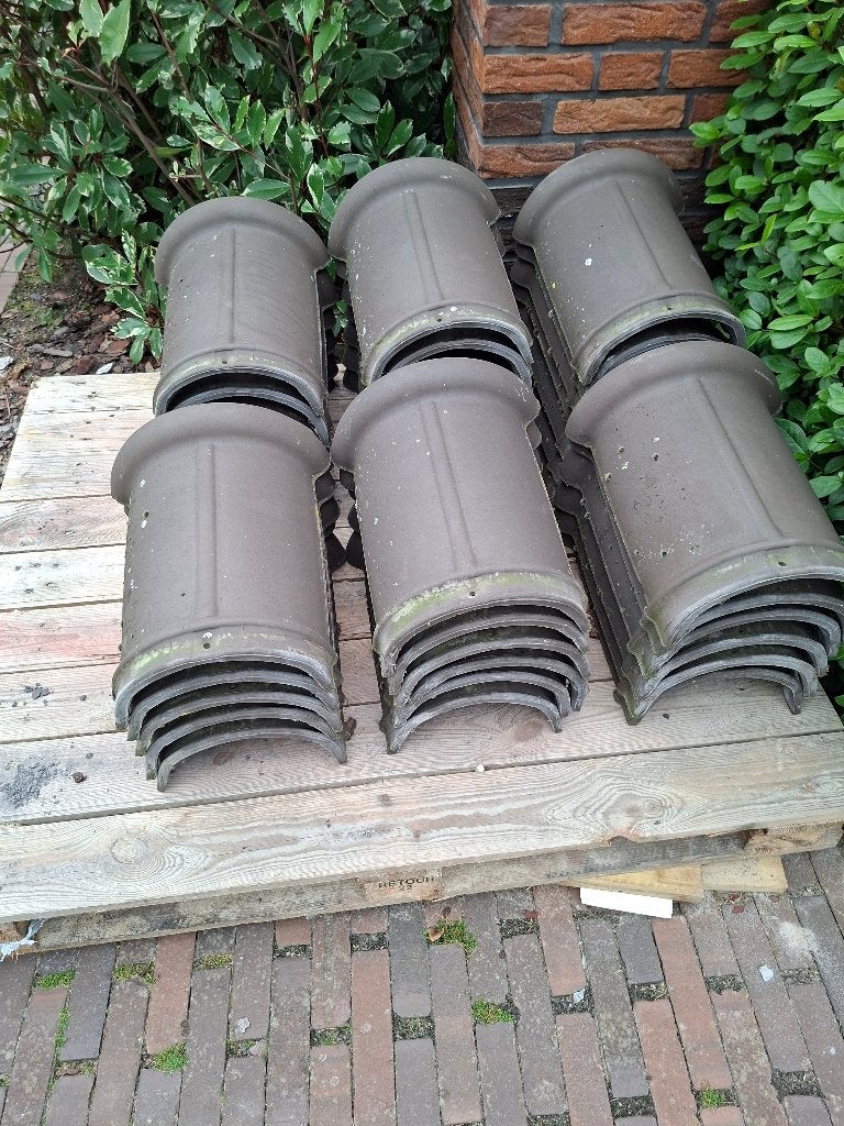 nokvorsten van het merk monier, Doe-het-zelf en Verbouw, Ophalen, Zo goed als nieuw, Minder dan 5 m², Dakpannen