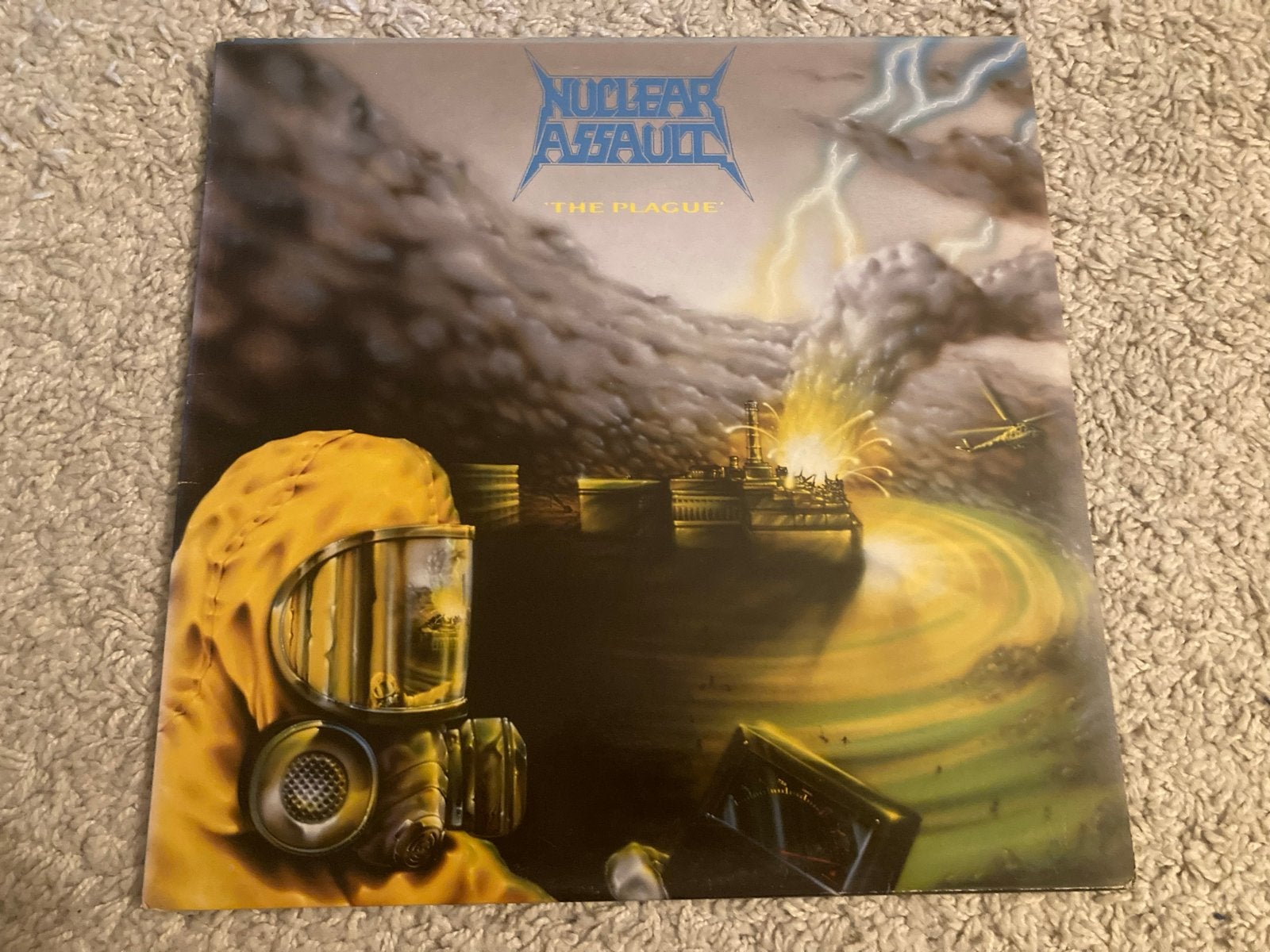 Nuclear Assault - The Plague mini lp Vinyl UNDER ONE FLAG, Cd's en Dvd's, Vinyl | Hardrock en Metal, Ophalen of Verzenden, Gebruikt