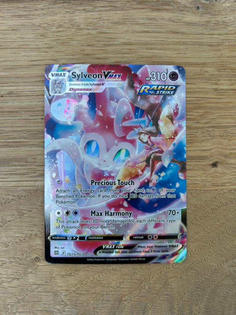 Pokemon Sylveon Vmax Brilliant Stars Trainer Gallery TG15, Hobby en Vrije tijd, Verzamelkaartspellen | Pokémon, Ophalen of Verzenden