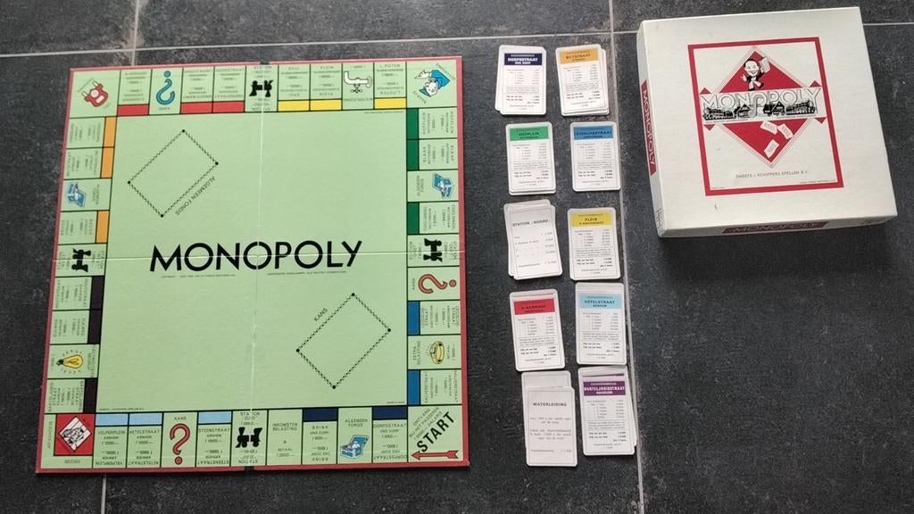 Ouderwets Monopoly met guldenbiljetten., Ophalen