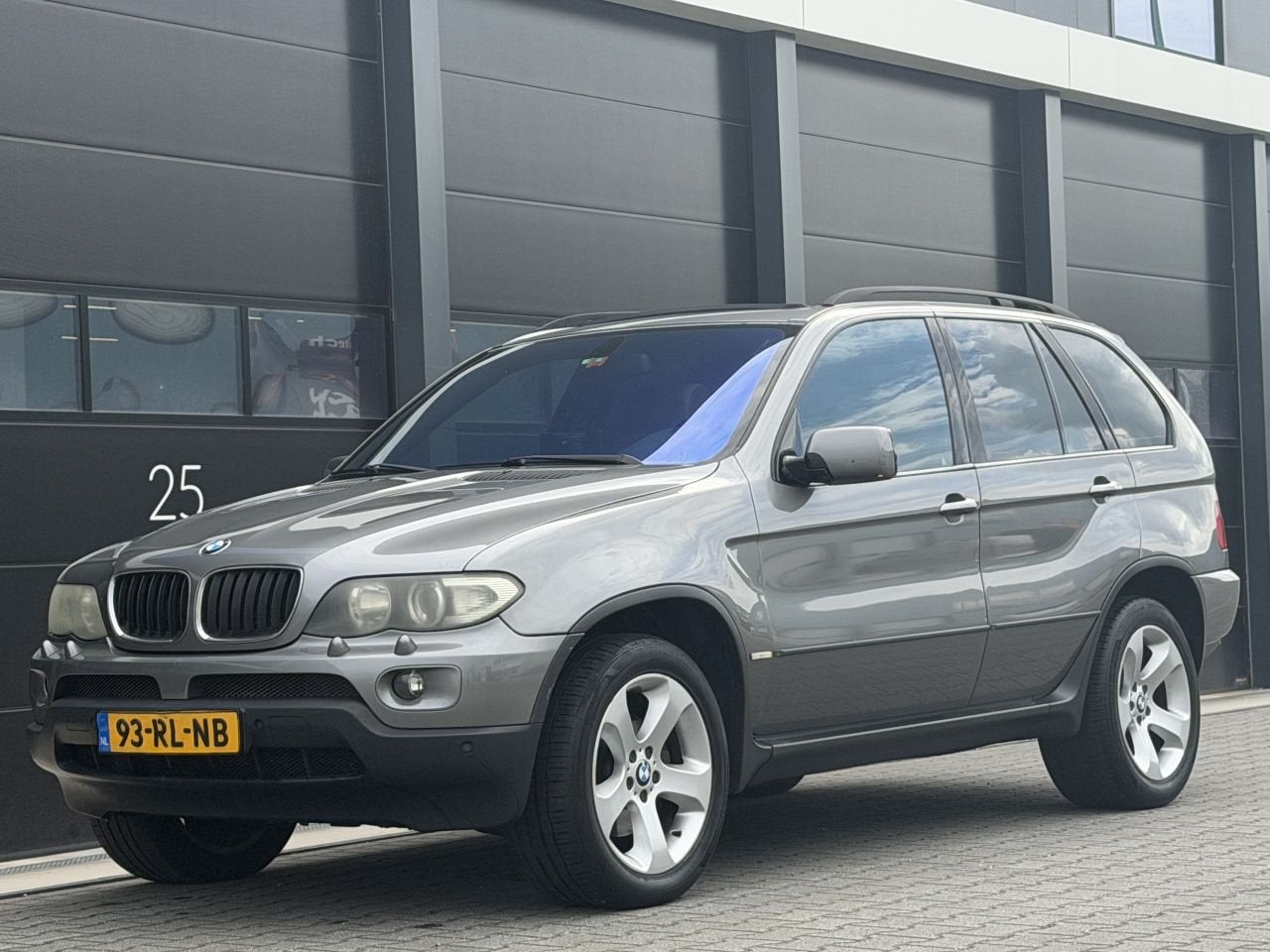 BMW X5 3.0d Pano Navi Clima Leer (bj 2005, automaat), X5, 2993 cc, 255 €/maand, 2080 kg