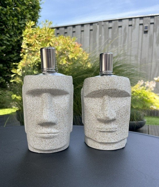 J-Line Olielamp Moai set-2 grijs cement voor buiten Nieuw, Overige materialen, Overige merken, Overige typen, Nieuw