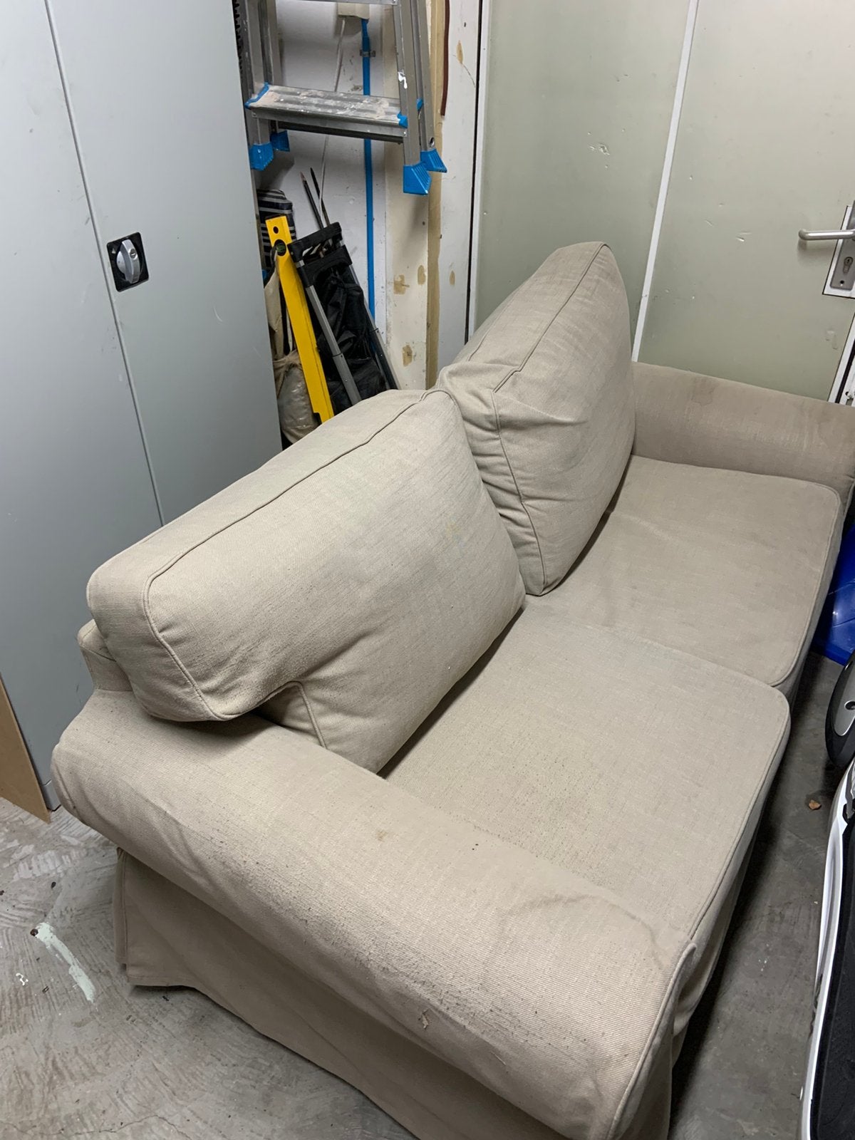 IKEA EKTORP 2-zitsbank, beige van kleur (€5,—), Ophalen
