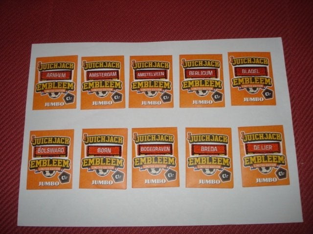 PLAATS NAAM EMBLEMEN(RUIM 80 VERSCHILLEND) ZIE TEKST,FOTO'S, Jumbo, Ophalen of Verzenden