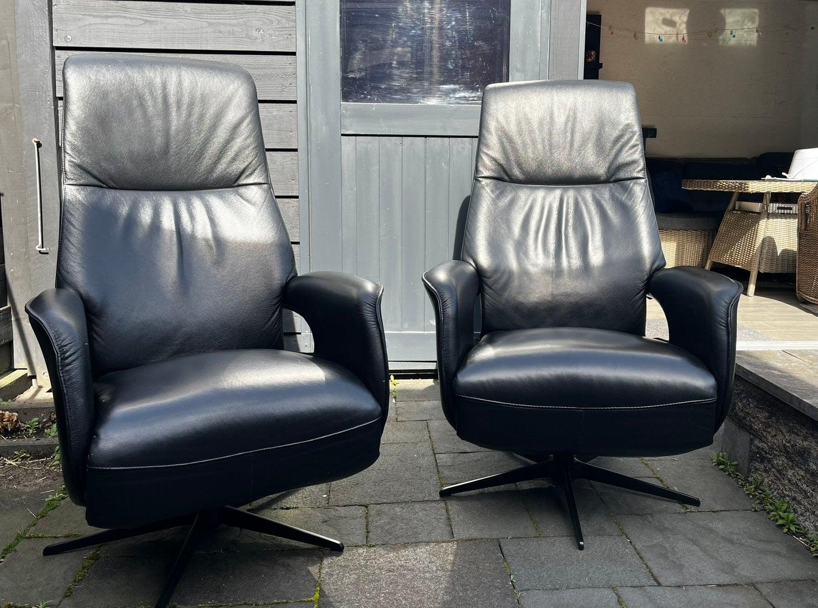 Zwarte leren relaxfauteuils, Ophalen, Gebruikt, 50 tot 75 cm, Leer