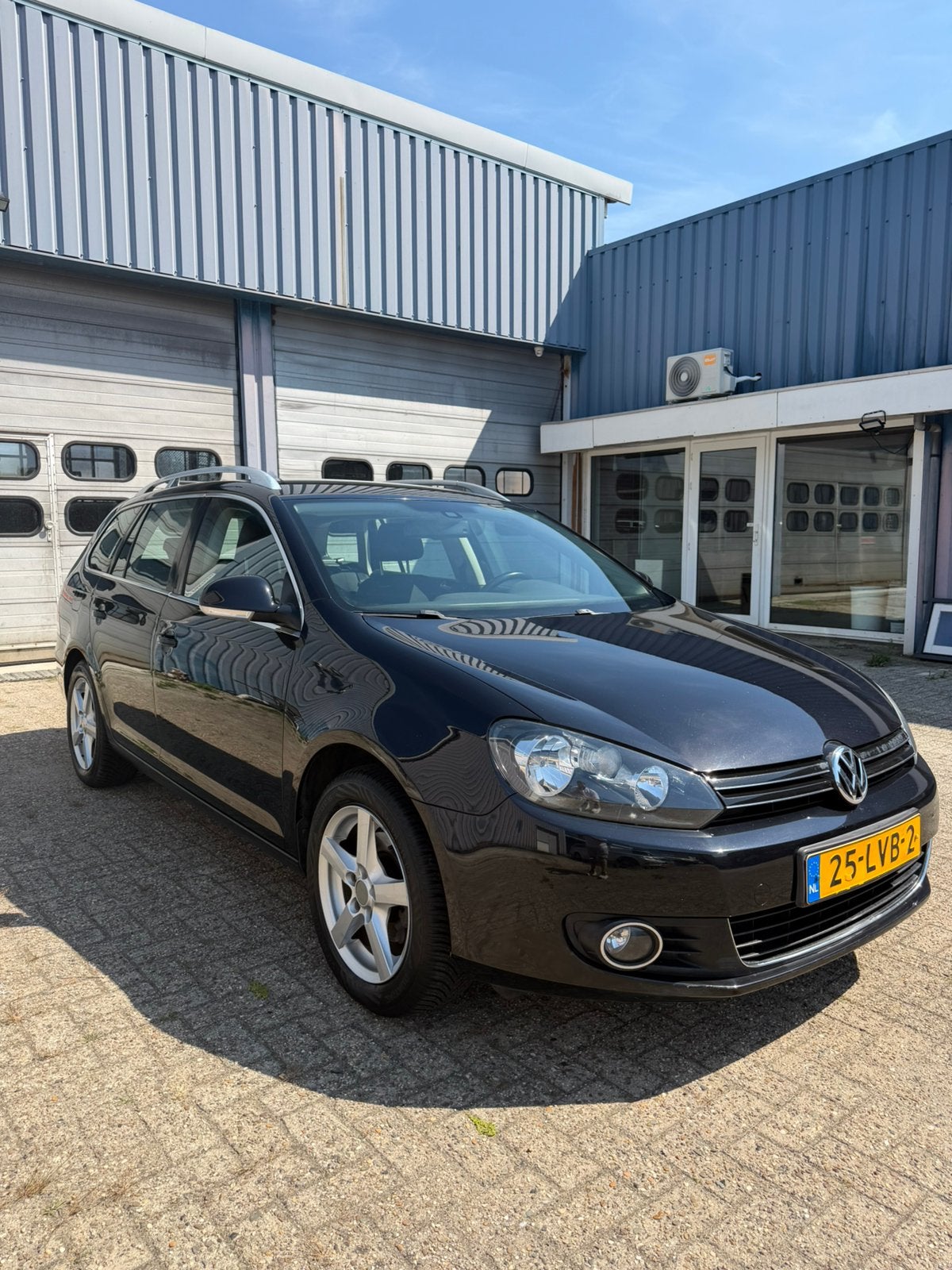 Volkswagen Golf Variant 1.2 TSI Highline BlueMotion NAP, Voorwielaandrijving, 680 kg, 4 cilinders, Zwart