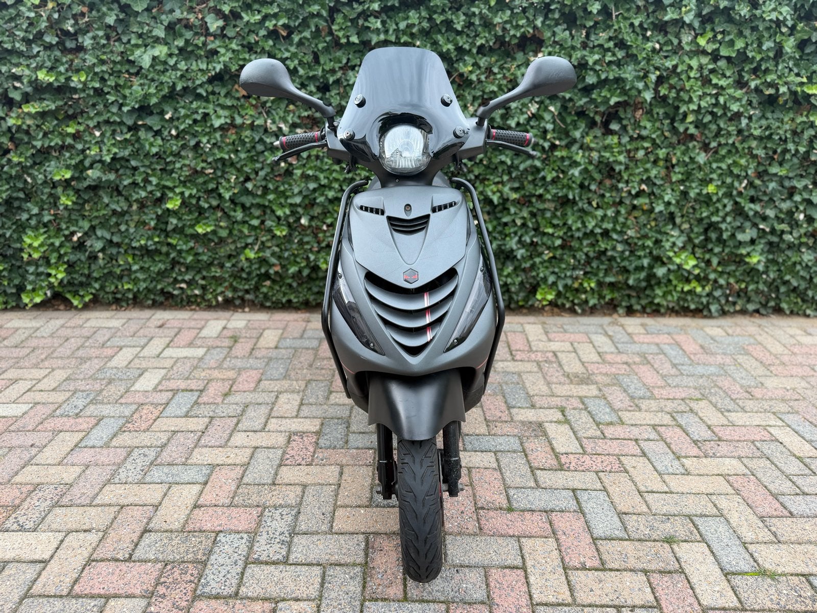 Piaggio Zip 4-takt, Fietsen en Brommers, Piaggio, Ophalen of Verzenden, Zo goed als nieuw, Benzine