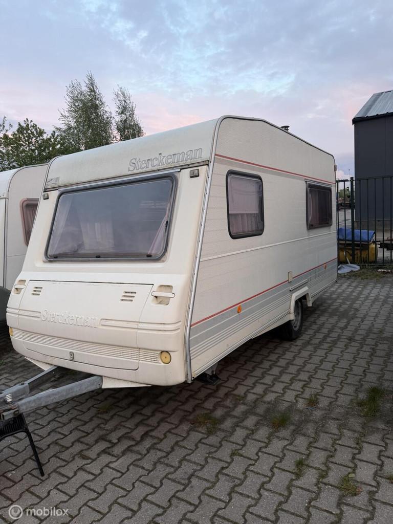 Sterckeman 400 + voortent, Sterckeman, Bedrijf, 5 tot 6 meter, 500 - 750 kg