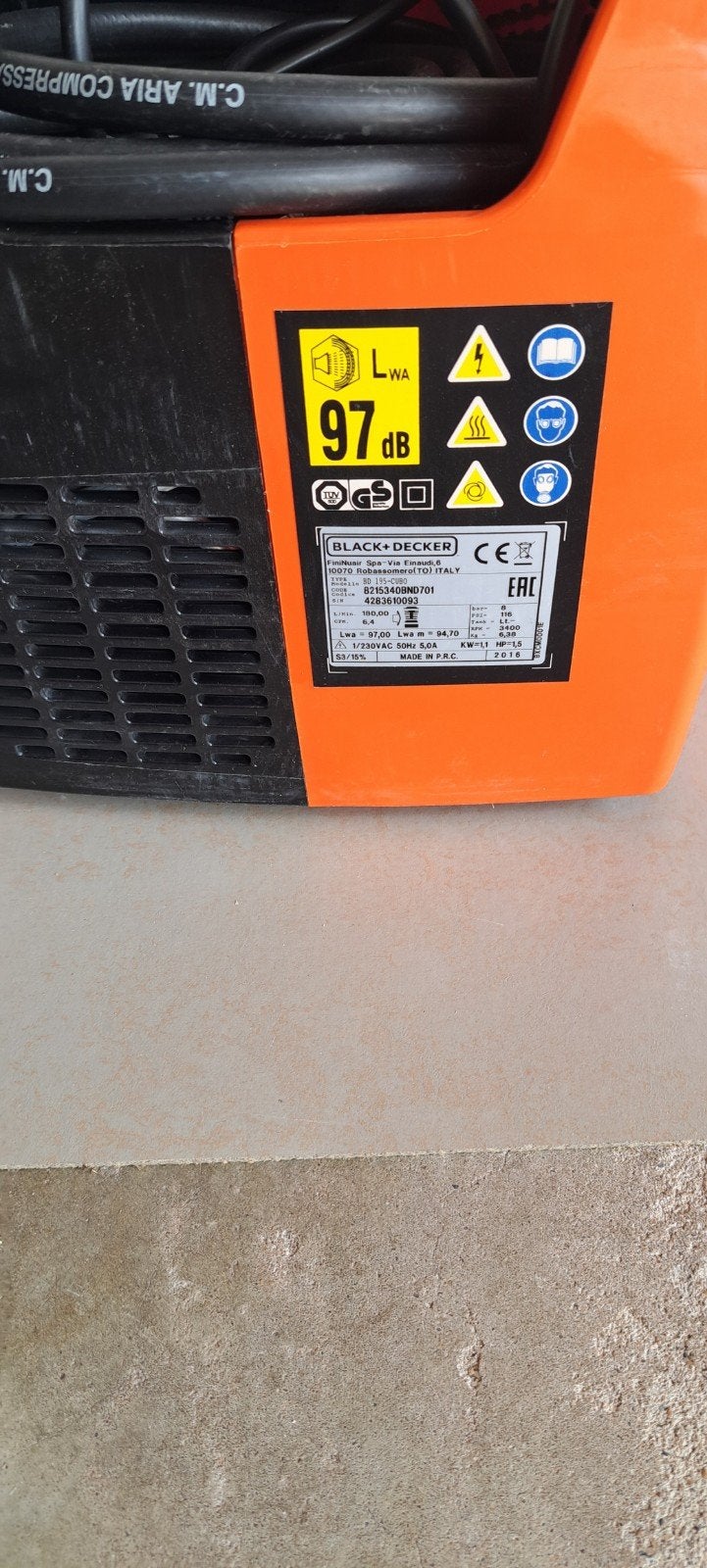 Bleck en Decker compressor TypeBD195-CUBO, Ophalen, Mobiel, Gebruikt, Minder dan 200 liter/min
