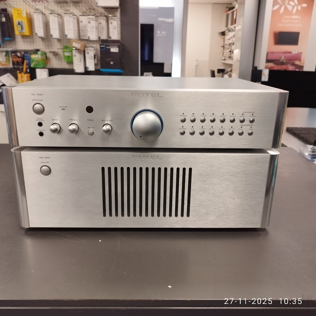 Rotel  RC-1580/RB-1582 voor- en eindversterker, Overige merken, Info@rotel.com, Gebruikt, Rotel