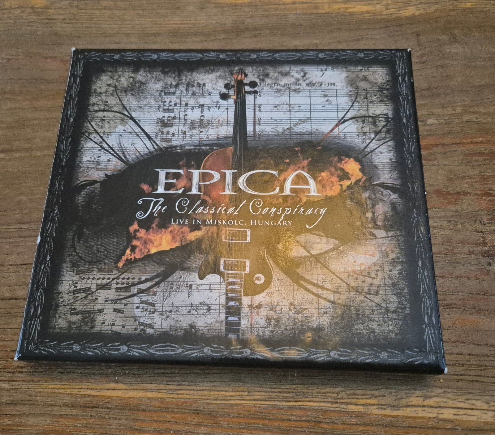 Epica - The Classical Conspiracy Deluxe CD set, Ophalen of Verzenden, Zo goed als nieuw