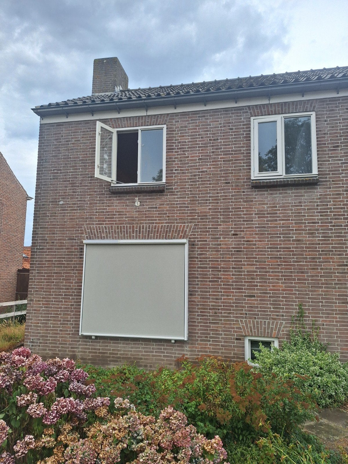 Screen voor raam - Grijs - Zo goed als nieuw., Tuin en Terras, 150 tot 300 cm, Ophalen of Verzenden, Zo goed als nieuw, Screen