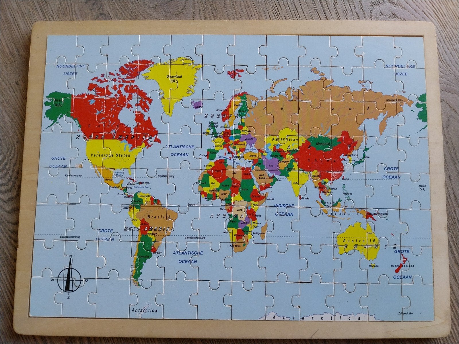 Houten puzzel 96 stukjes wereldkaart 40x20 cm, Ophalen of Verzenden, Meer dan 50 stukjes, Gebruikt, 6 jaar of ouder