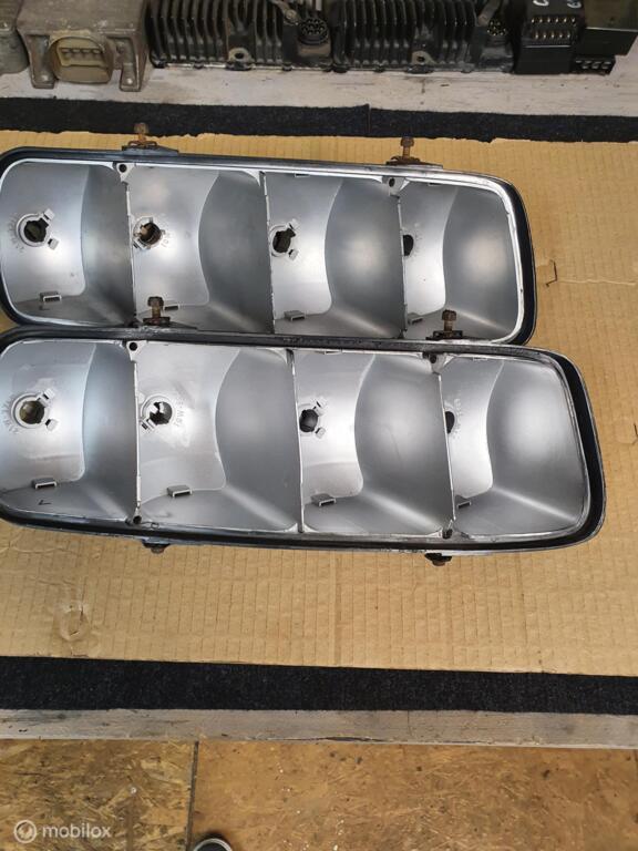 Achterlicht huis Porsche 928/S, links., Gebruikt