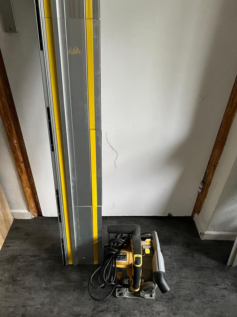 Powerplus Invalzaag, Doe-het-zelf en Verbouw, Gereedschap | Zaagmachines, Ophalen, Invalzaag, Zo goed als nieuw, 30 tot 70 mm