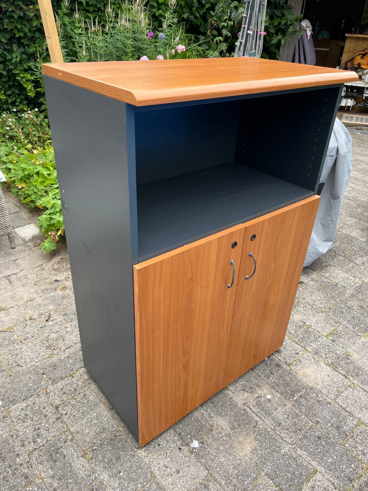 Kersen houten kast met antracietkleurige beplating, Ophalen, Gebruikt