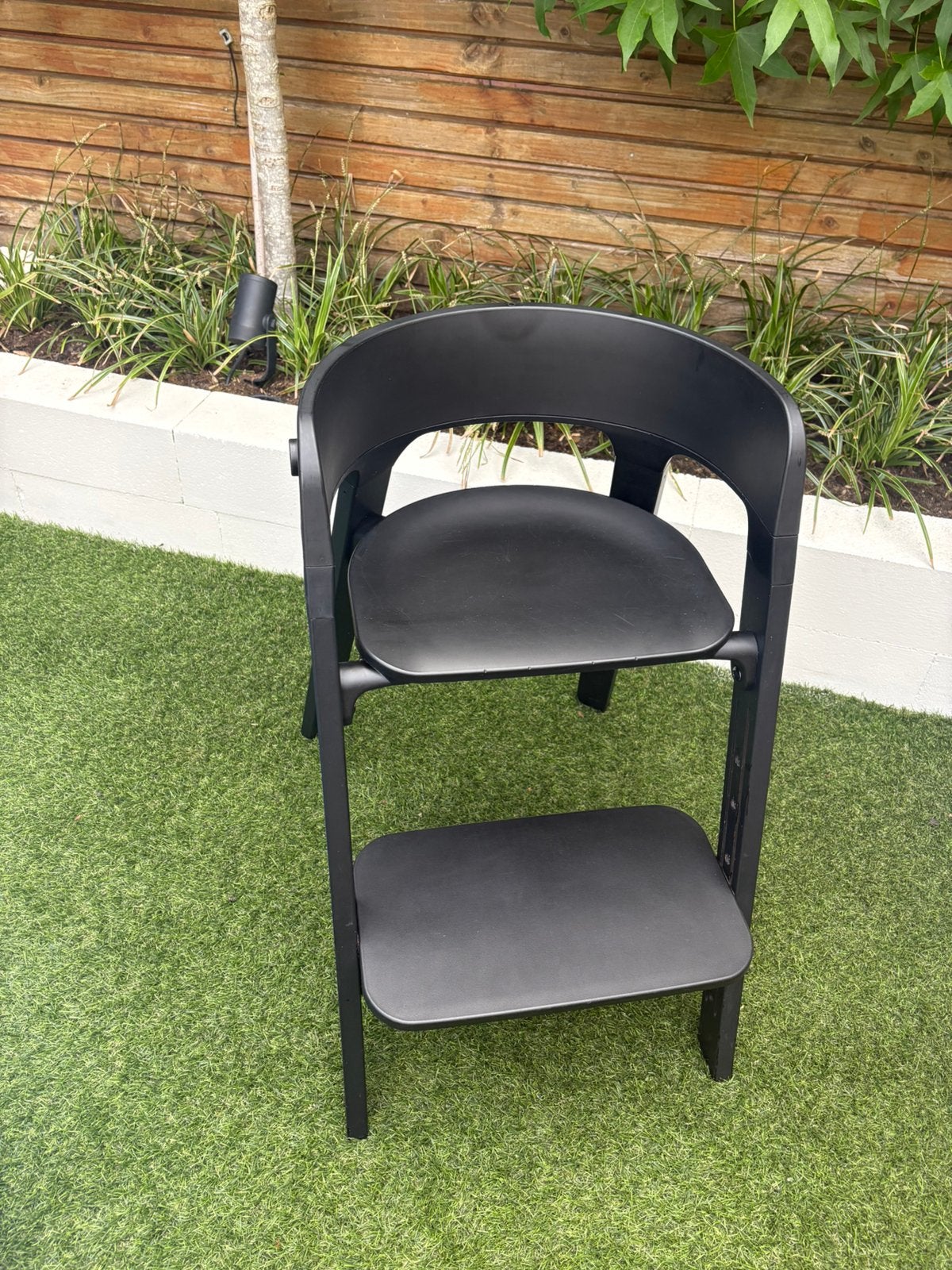 Stokke Steps Kinderstoel zwart, Ophalen, Zo goed als nieuw, Meegroeistoel