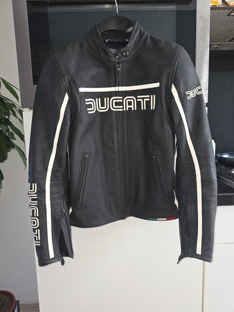 Ducati Dainese 80's motorjas leer, maat 42, z.g.a.n., Motoren, Kleding | Motorkleding, Dainese, Jas | leer, Ophalen of Verzenden