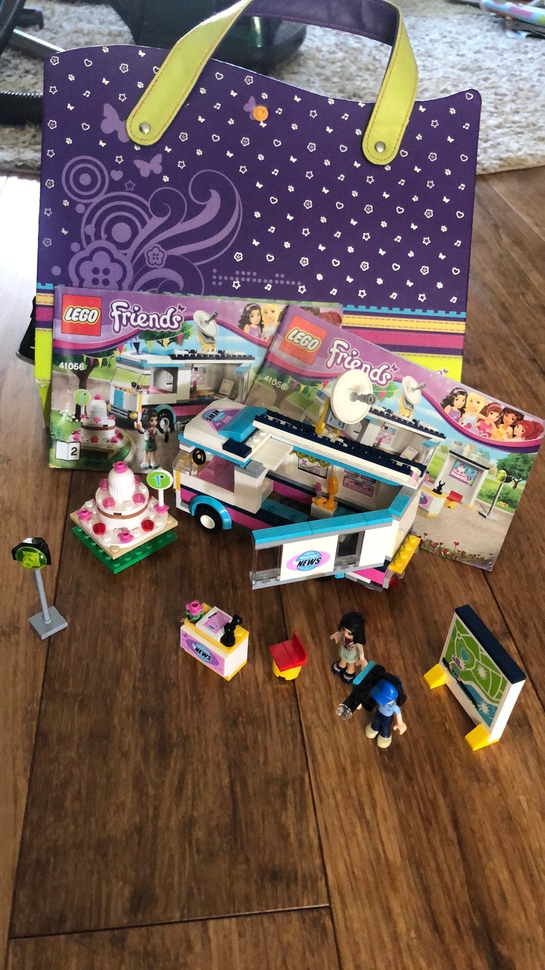Lego Friends Nieuwsbus en Feesttaart Set (41056), Gebruikt, Lego, Friends, Ophalen of Verzenden