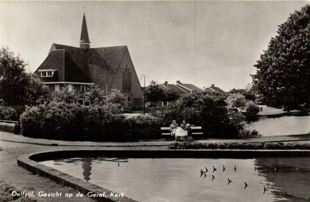 Delfzijl, Gezicht op de Geref. Kerk - ongelopen, Ophalen of Verzenden, 1960 tot 1980, Ongelopen, Noord-Brabant