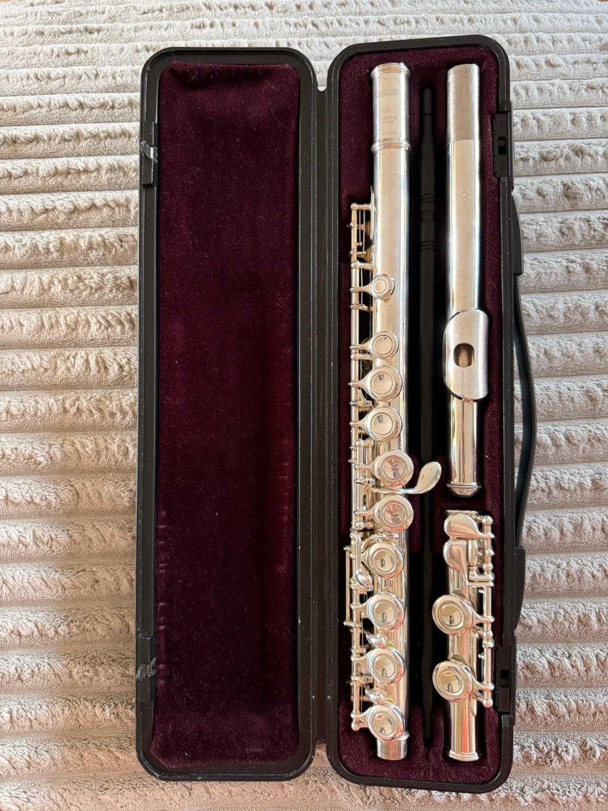 Yamaha 211 dwarsfluit volledig nagezien, Muziek en Instrumenten, Blaasinstrumenten | Dwarsfluiten en Piccolo's, Zo goed als nieuw