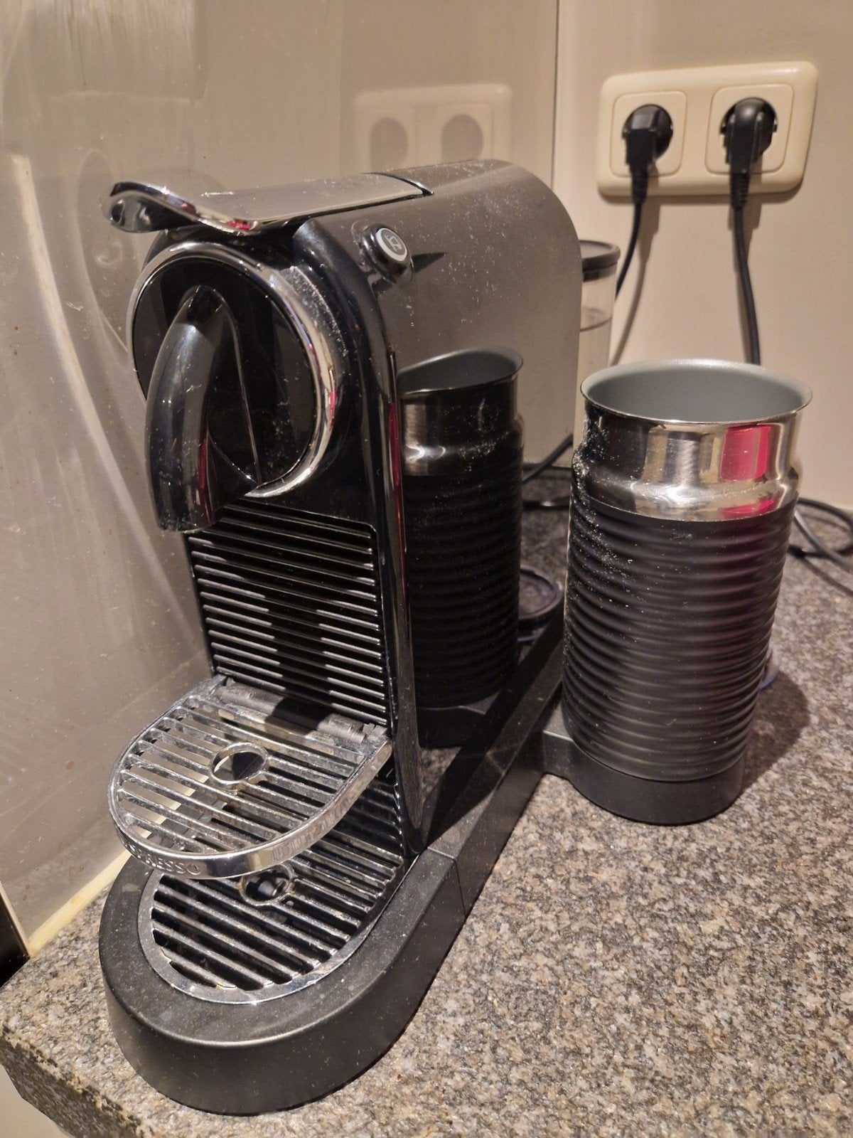 Nespresso koffiemachine citiz&milk met melkopschuimer, Ophalen, Zo goed als nieuw, Espresso apparaat, Afneembaar waterreservoir