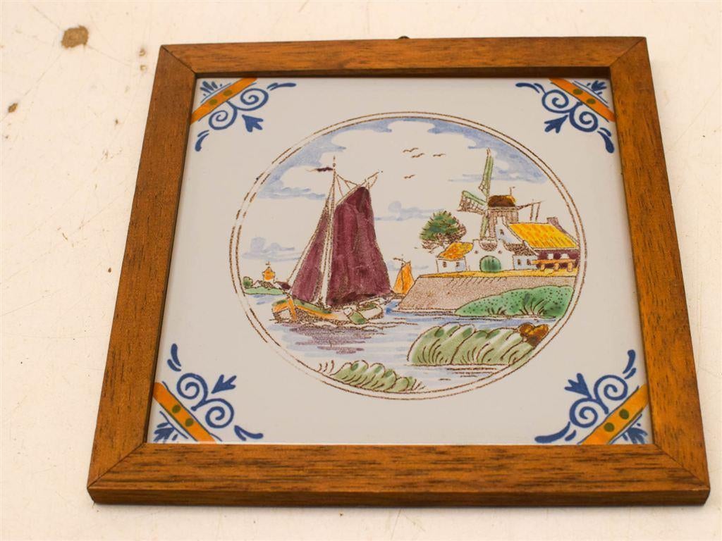 Wandtegel in een houten lijstje 51604, Ophalen of Verzenden, Gebruikt